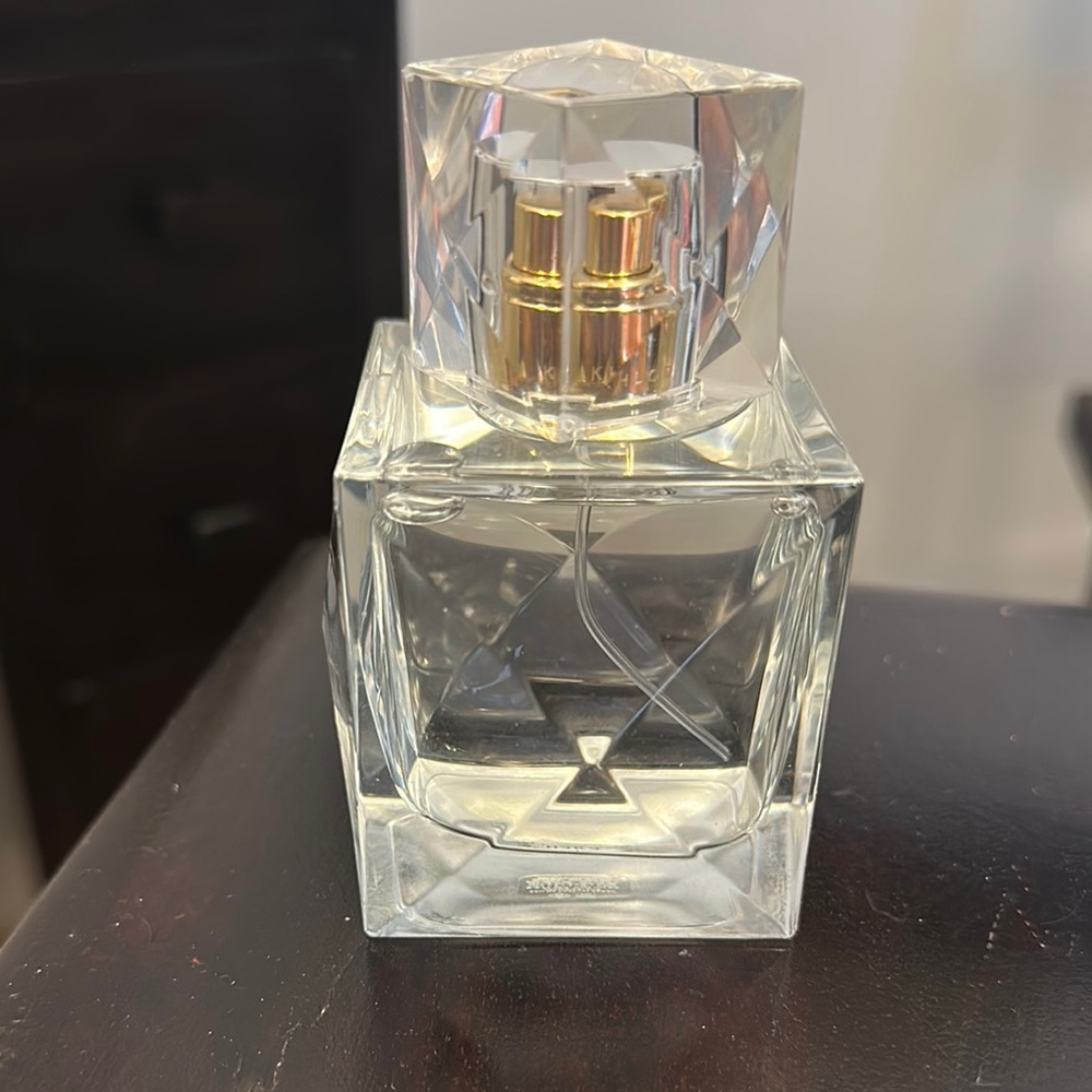 XO KHLOE by Khloe Kardashian Perfume.